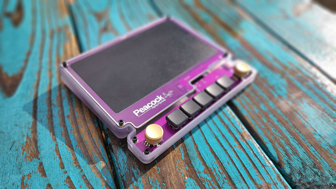 Peacock Trackpad Saber Keebs Peacock trackpad saber keebs